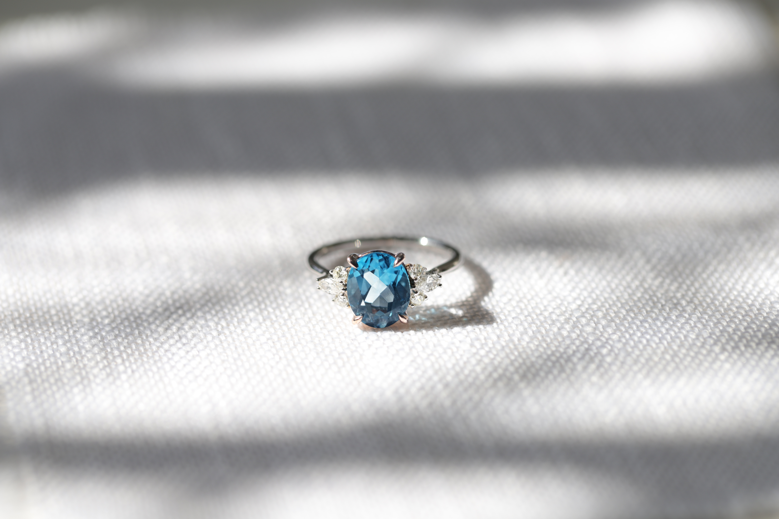 Reasons to Choose A Coloured Stone for Your Engagement Ring