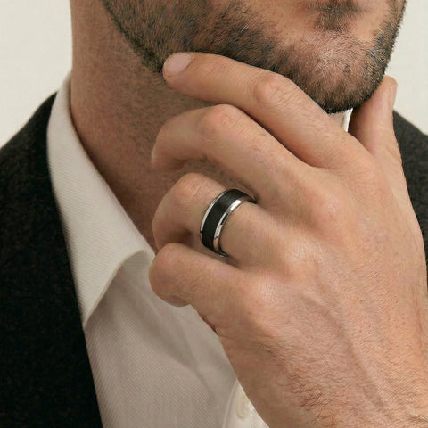 Men's 9ct White Gold & Carbon Fibre Wedding Ring - alternate view