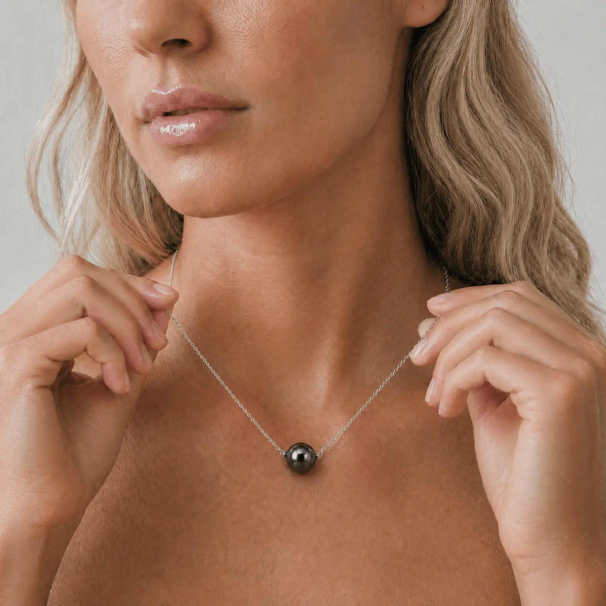 9ct White Gold Black Tahitian Pearl Necklace