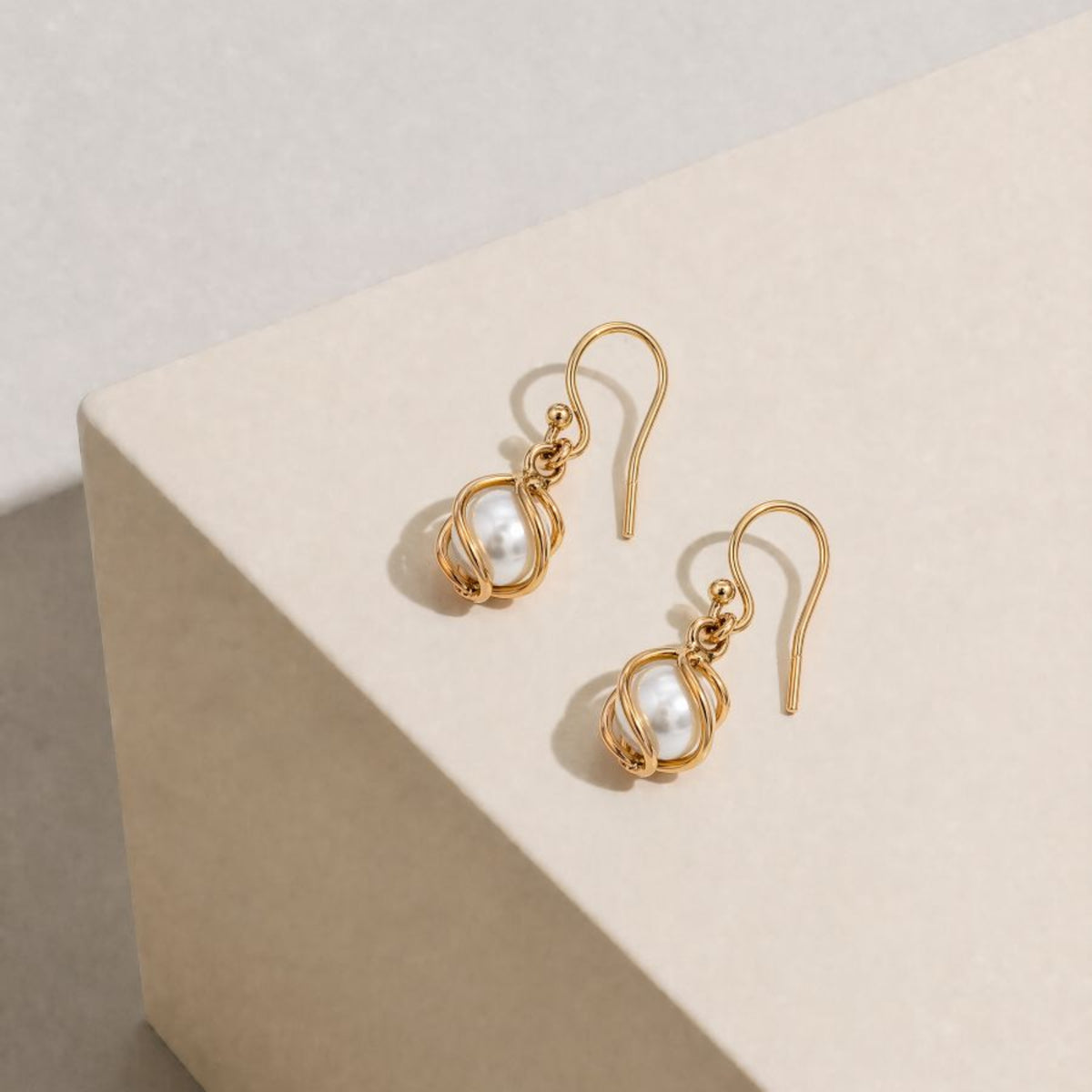 9ct Yellow Gold Freshwater Pearl Drop Earrings