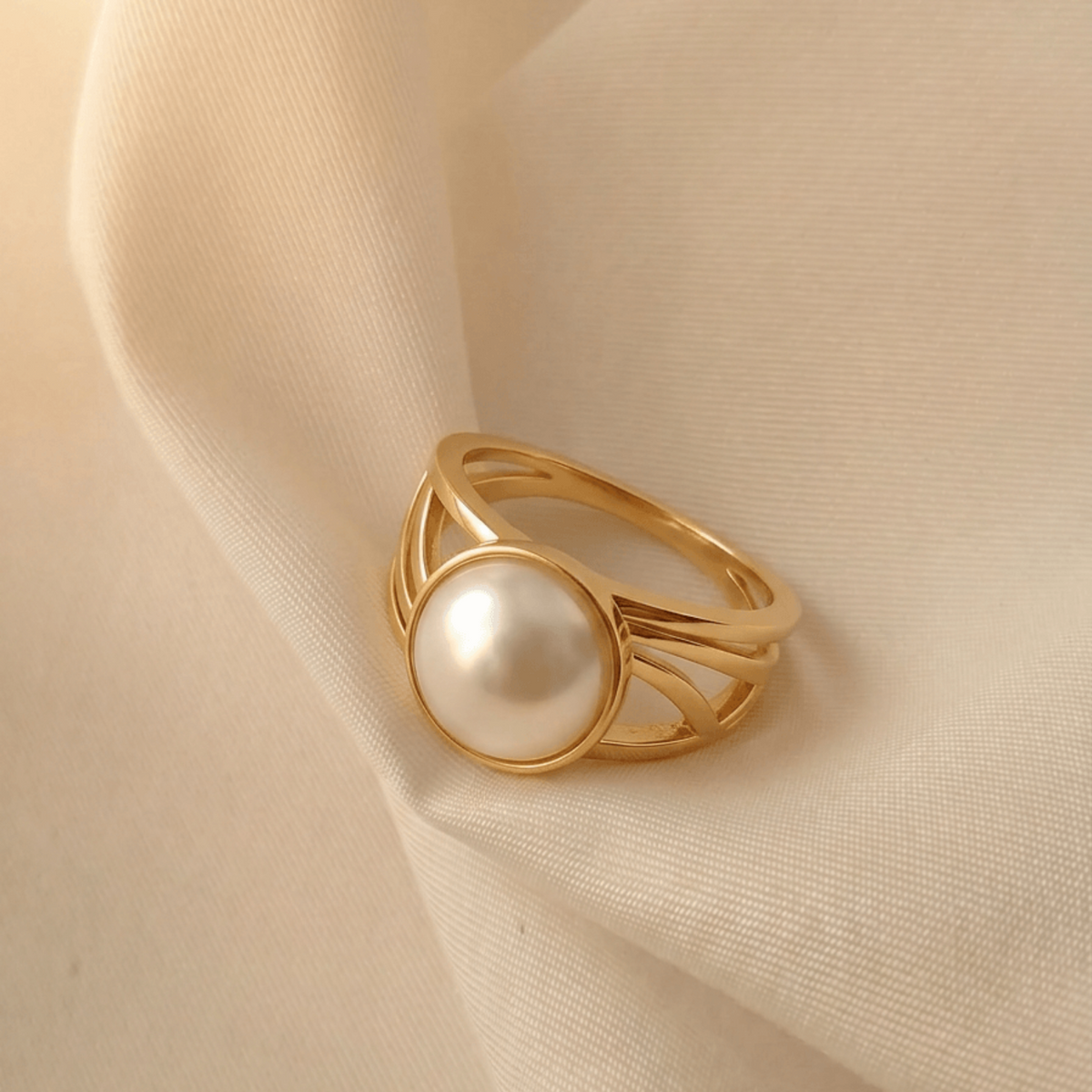 9ct Yellow Gold Mabe Freshwater Pearl Ring
