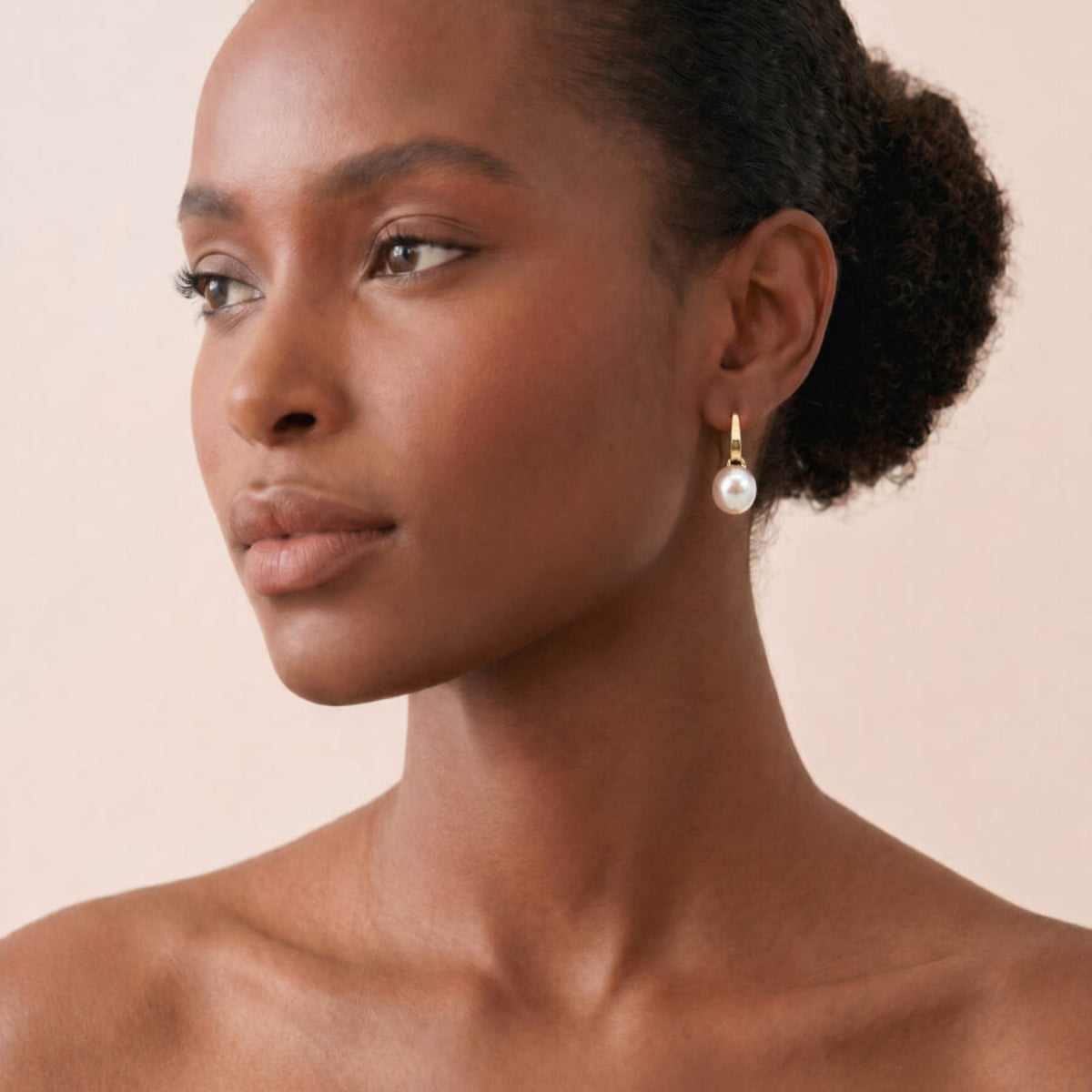 9ct Yellow Gold Button Pearl Earrings