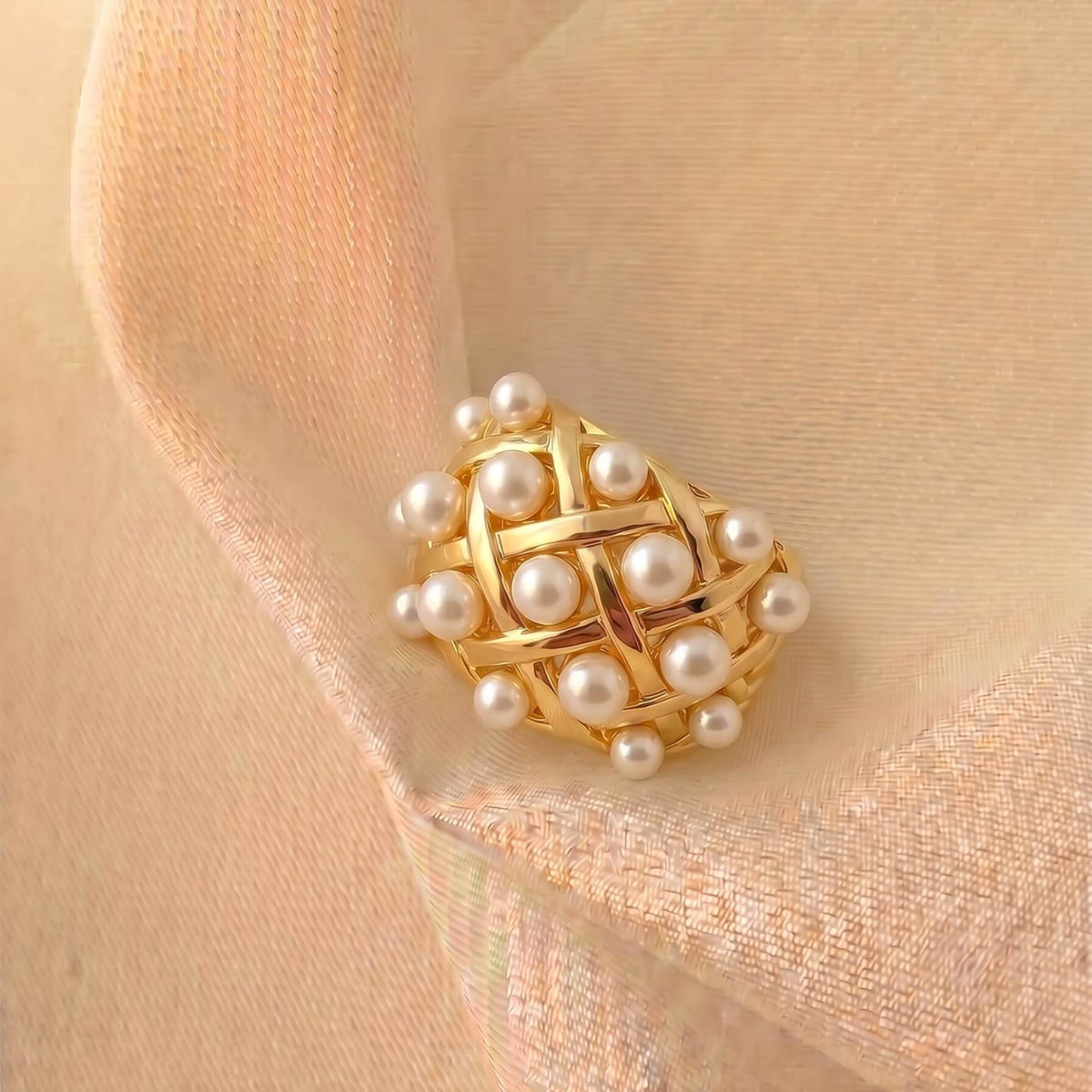 9ct Yellow Gold Freshwater Pearl Coco Ring