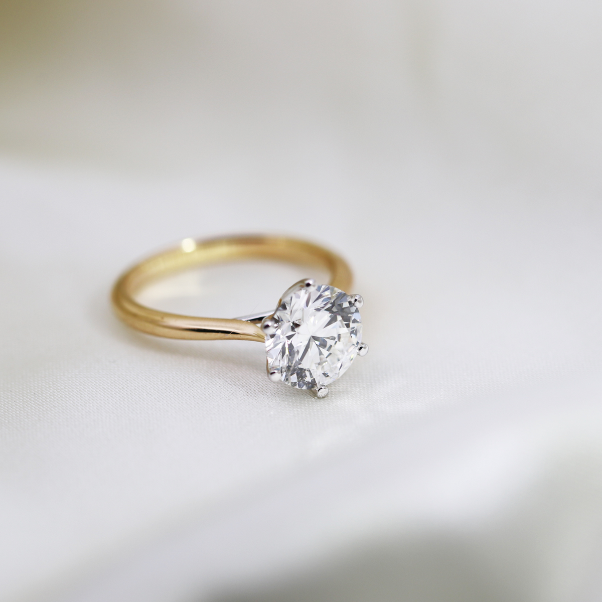 The Audrey | 2.55ct Round Lab Grown Diamond Engagement Ring