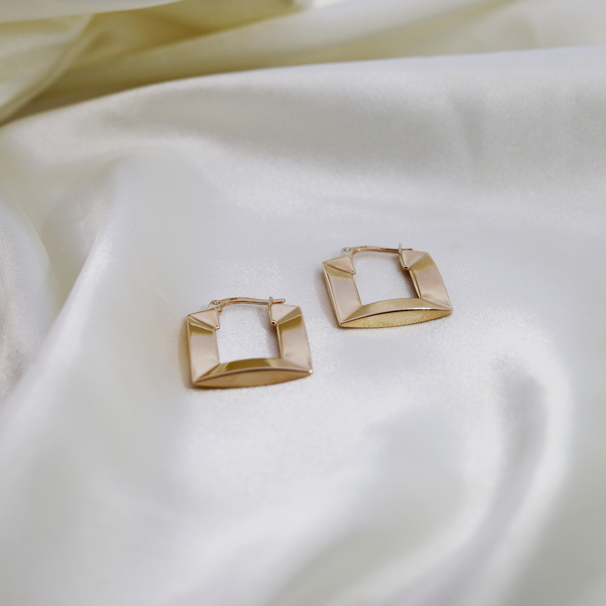 9ct Yellow Gold Square Pillow Cut Hoop Earrrings
