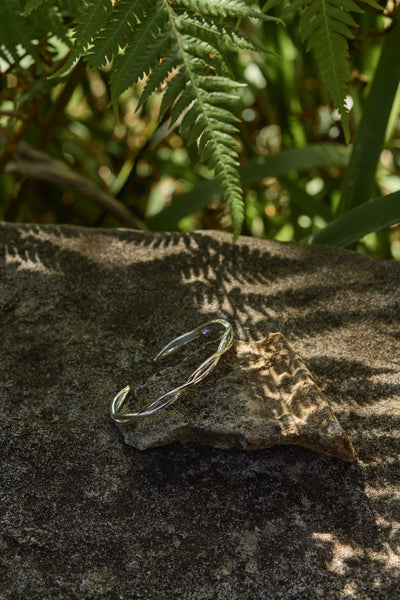Najo Belle Hinged Bracelet - alternate