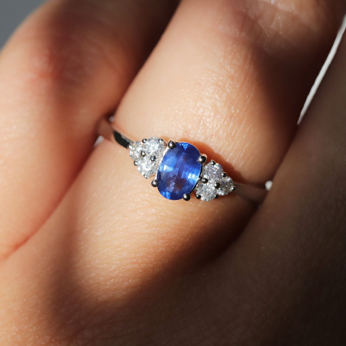 18ct White Gold Sapphire & Diamond Dress Ring