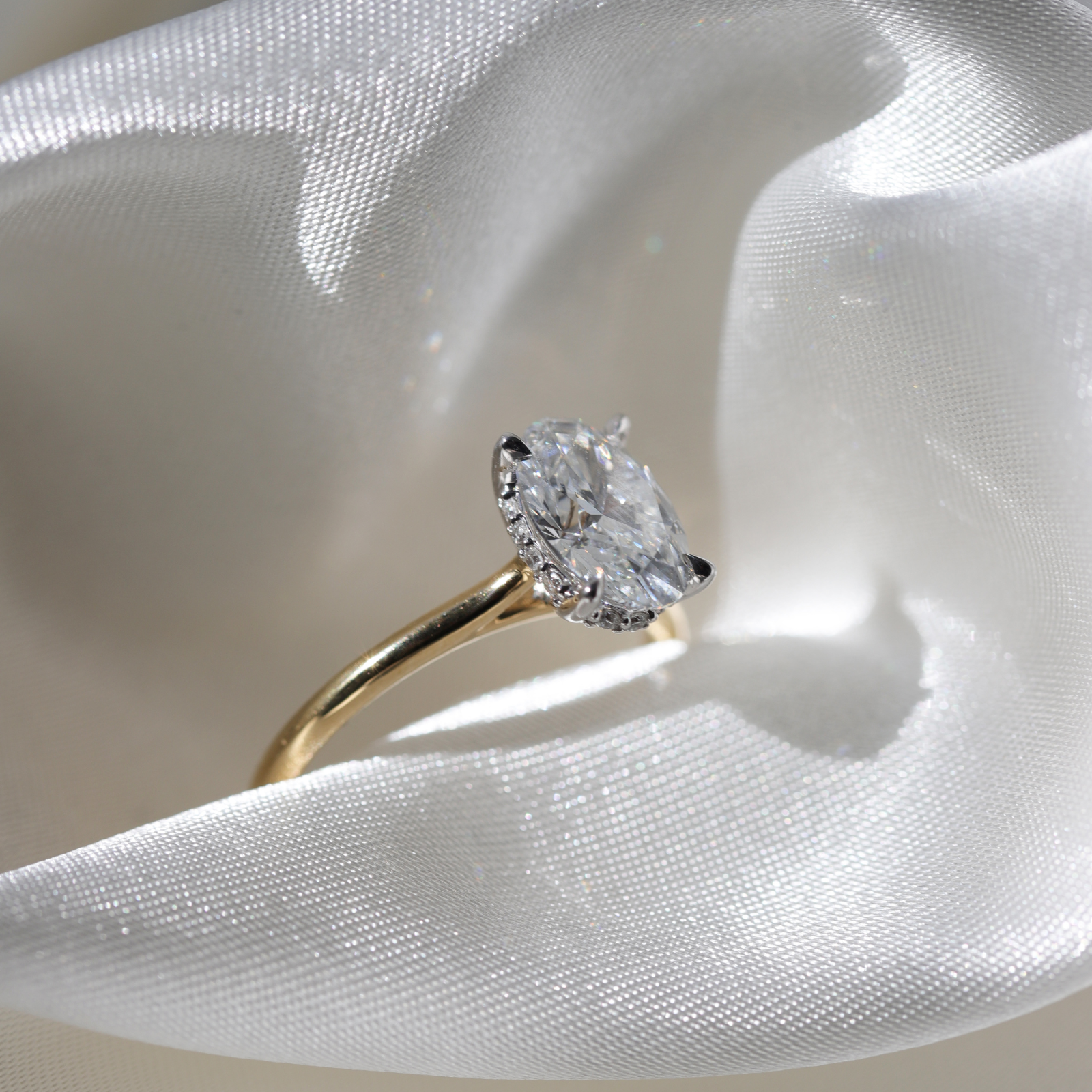 The Cara | 1.62ct Oval Lab Grown Diamond Ring Engagement Ring