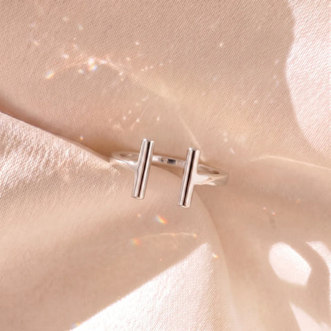 9ct White Gold Polished Open T Bar Ring - alternate view
