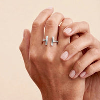 9ct White Gold Polished Open T Bar Ring