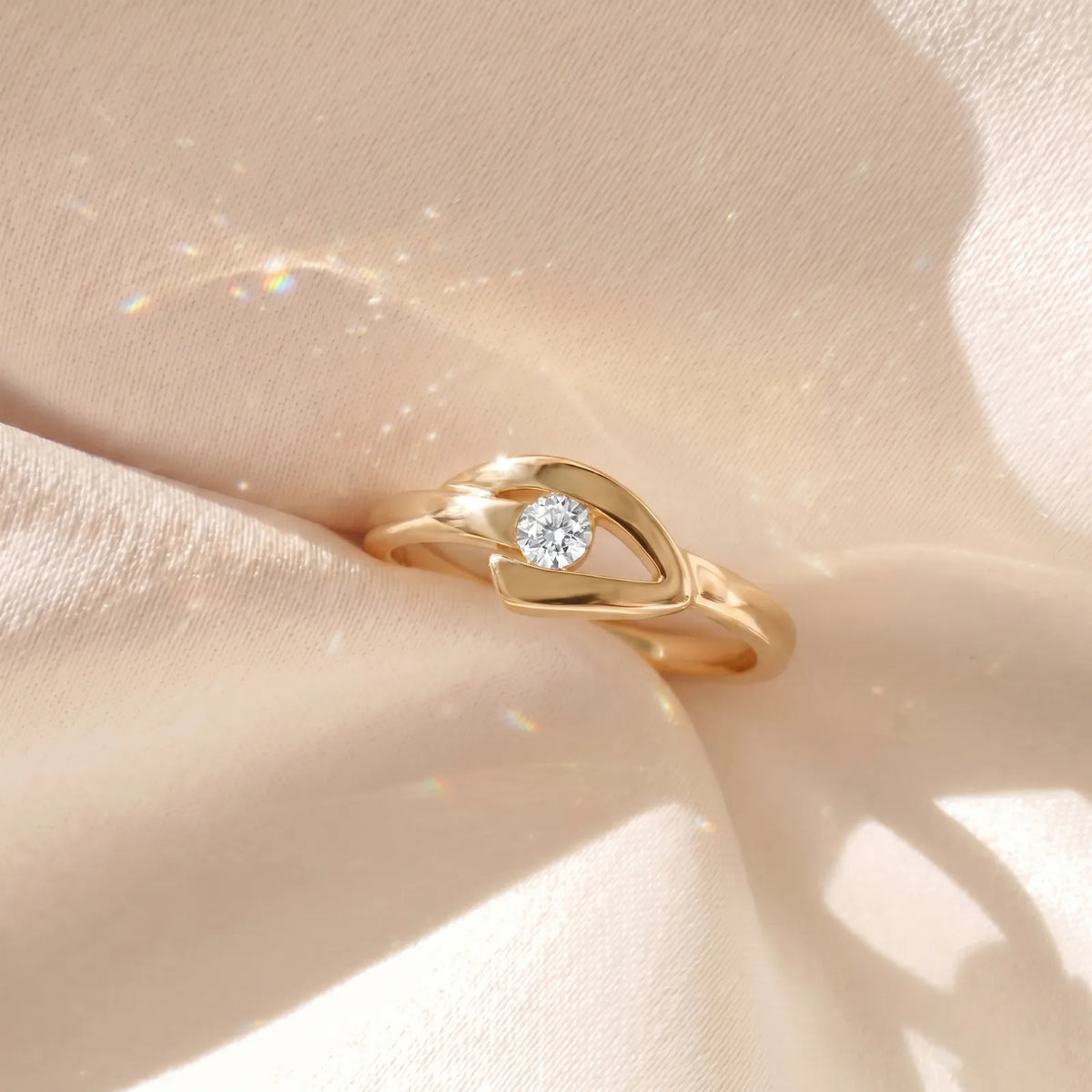 9ct Yellow Gold Polished Cubic Zirconia V Shape Ring