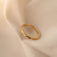 9ct Yellow Gold Fine Twist Design Stacker Ring