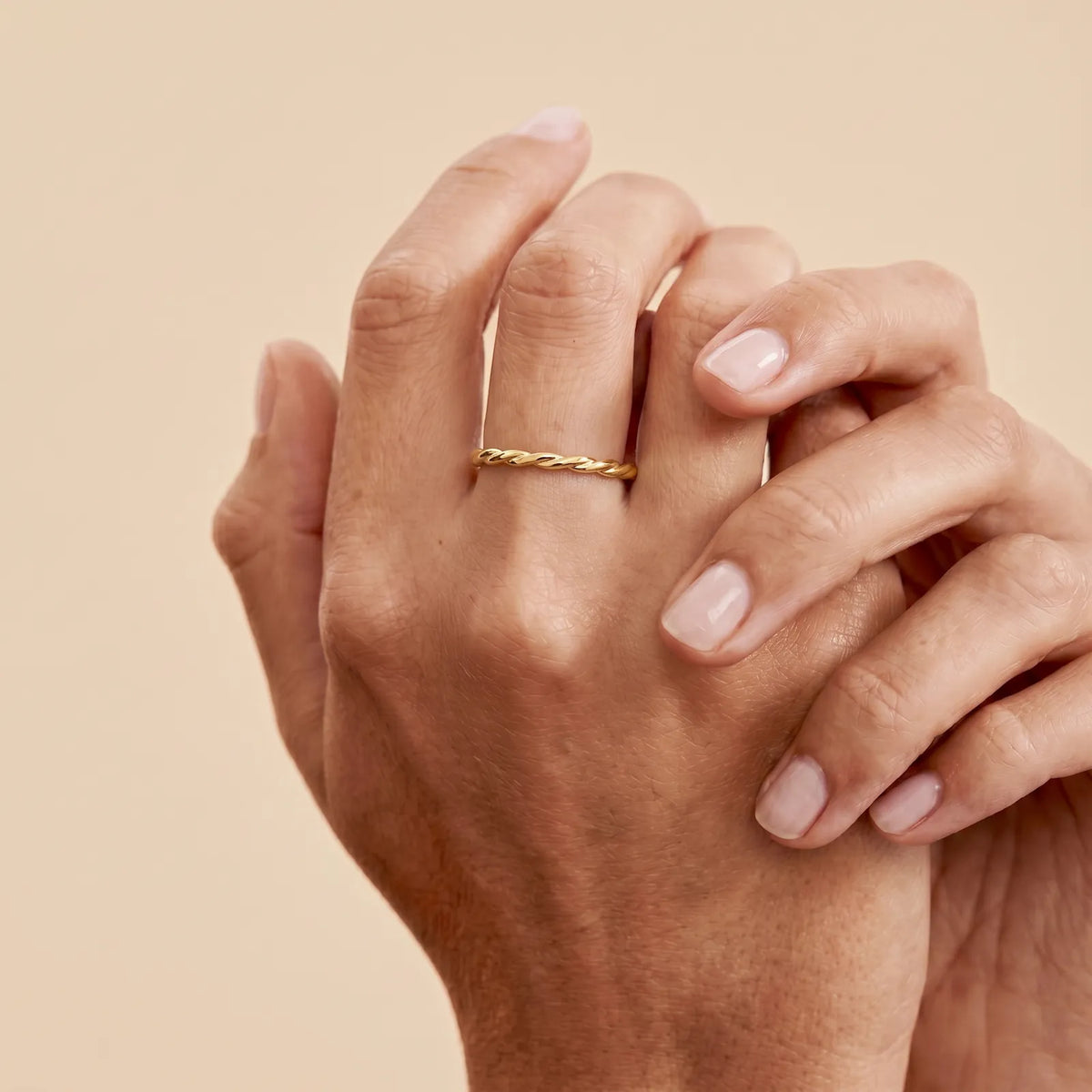 9ct Yellow Gold Fine Twist Design Stacker Ring
