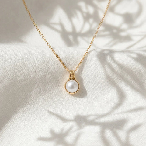 9ct Yellow Gold Mabe Pearl Pendant - alternate view