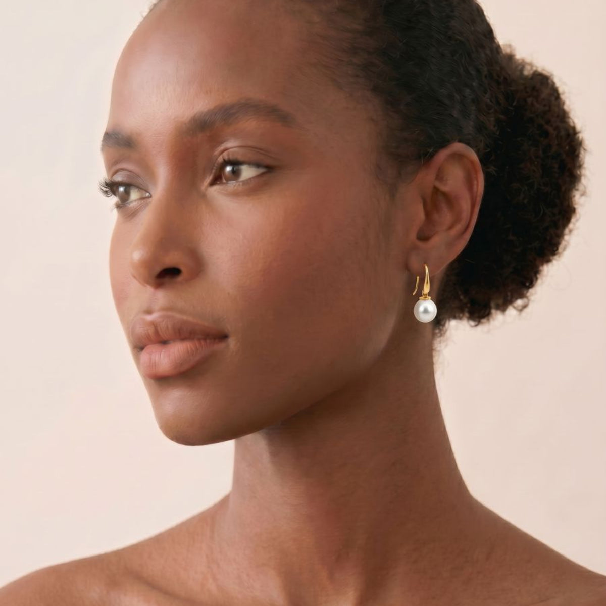 9ct Yellow Gold Button Pearl Hook Earrings