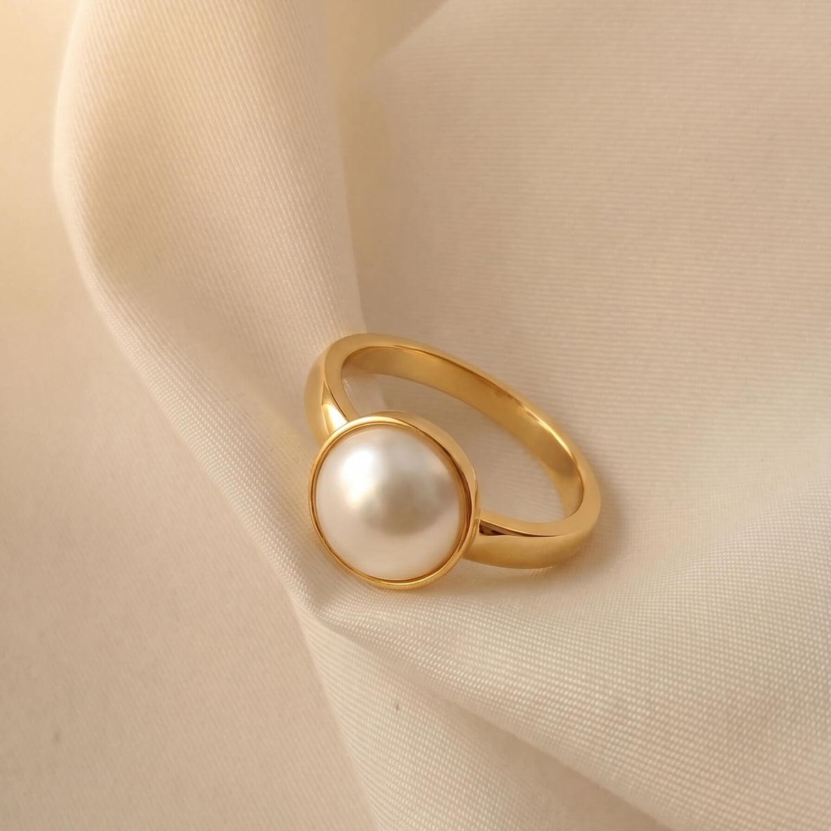 9ct Yellow Gold Mabe Pearl Ring