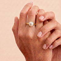 9ct Yellow Gold Freshwater Button Pearl Ring
