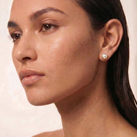 9ct Yellow Gold Pearl Earring With Gold Bezel