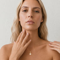 9ct Yellow Gold Mother Of Pearl Clover Pendant