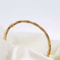 9ct Yellow Gold Oval Hinged Twist Bangle