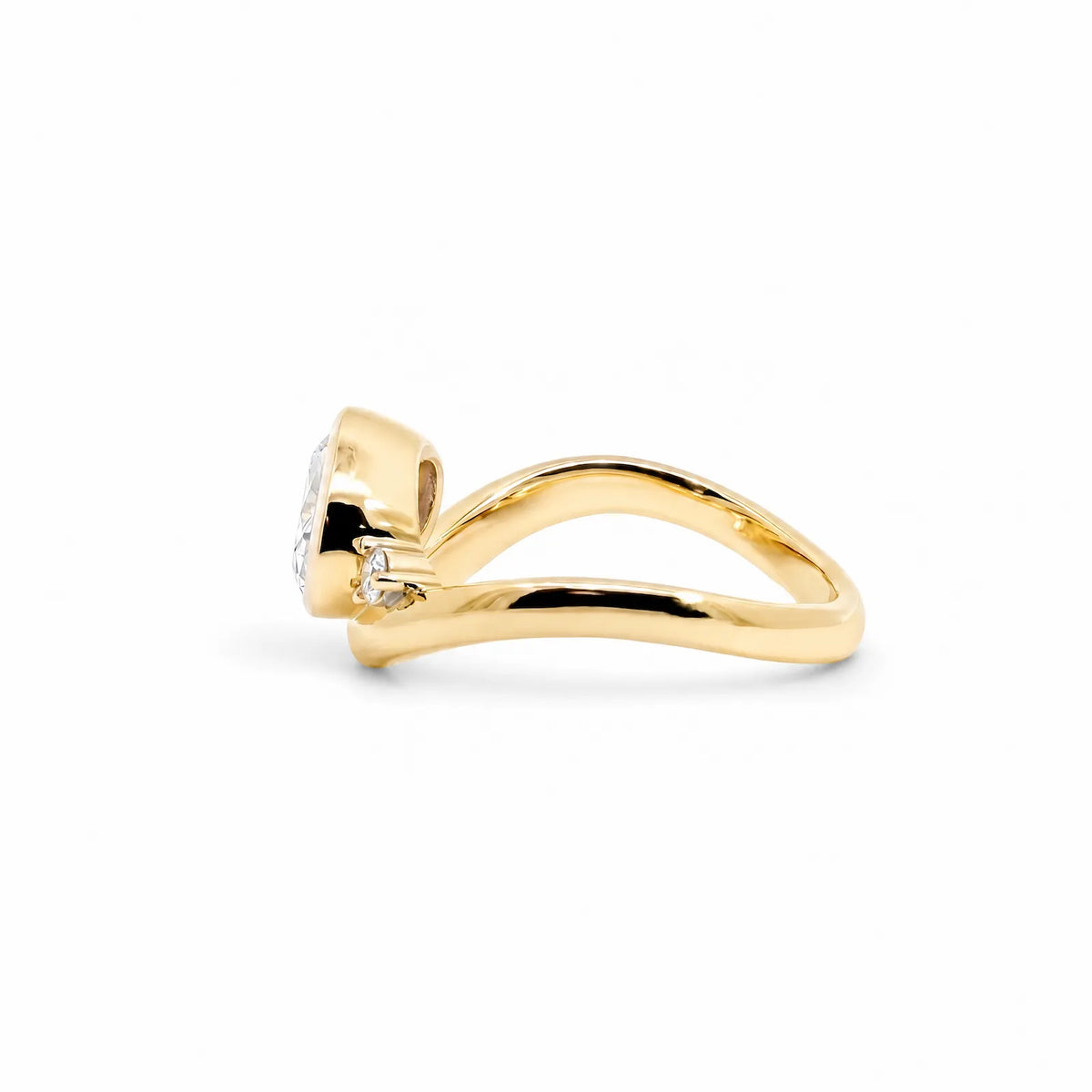 9ct Yellow Gold Oval Lab Grown Diamond Engagement Ring