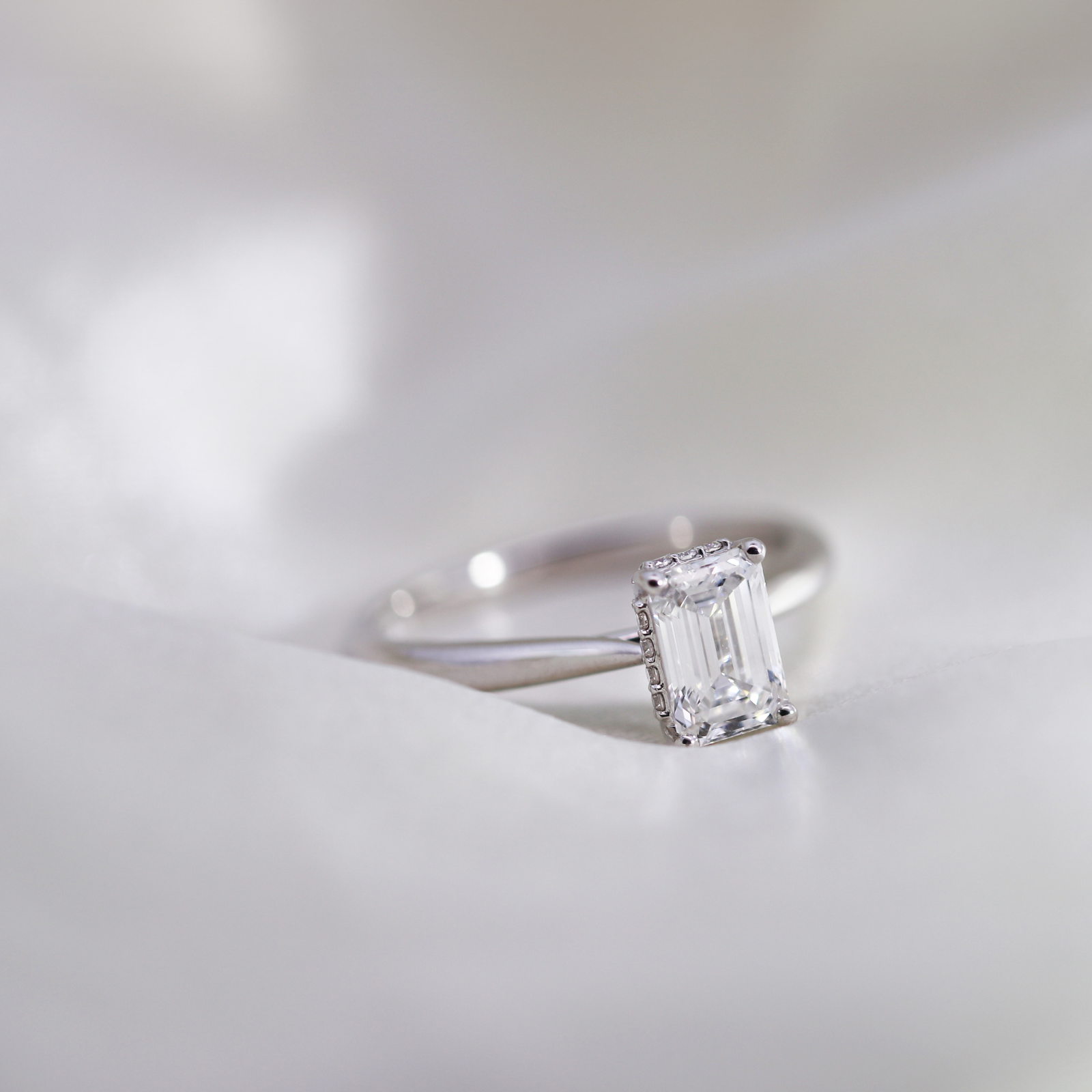 The Grace | 1.16ct Emerald Lab Grown Diamond Engagement Ring