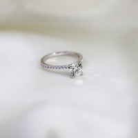 The Amanda | 1.69ct Round Lab Grown Diamond Engagement Ring