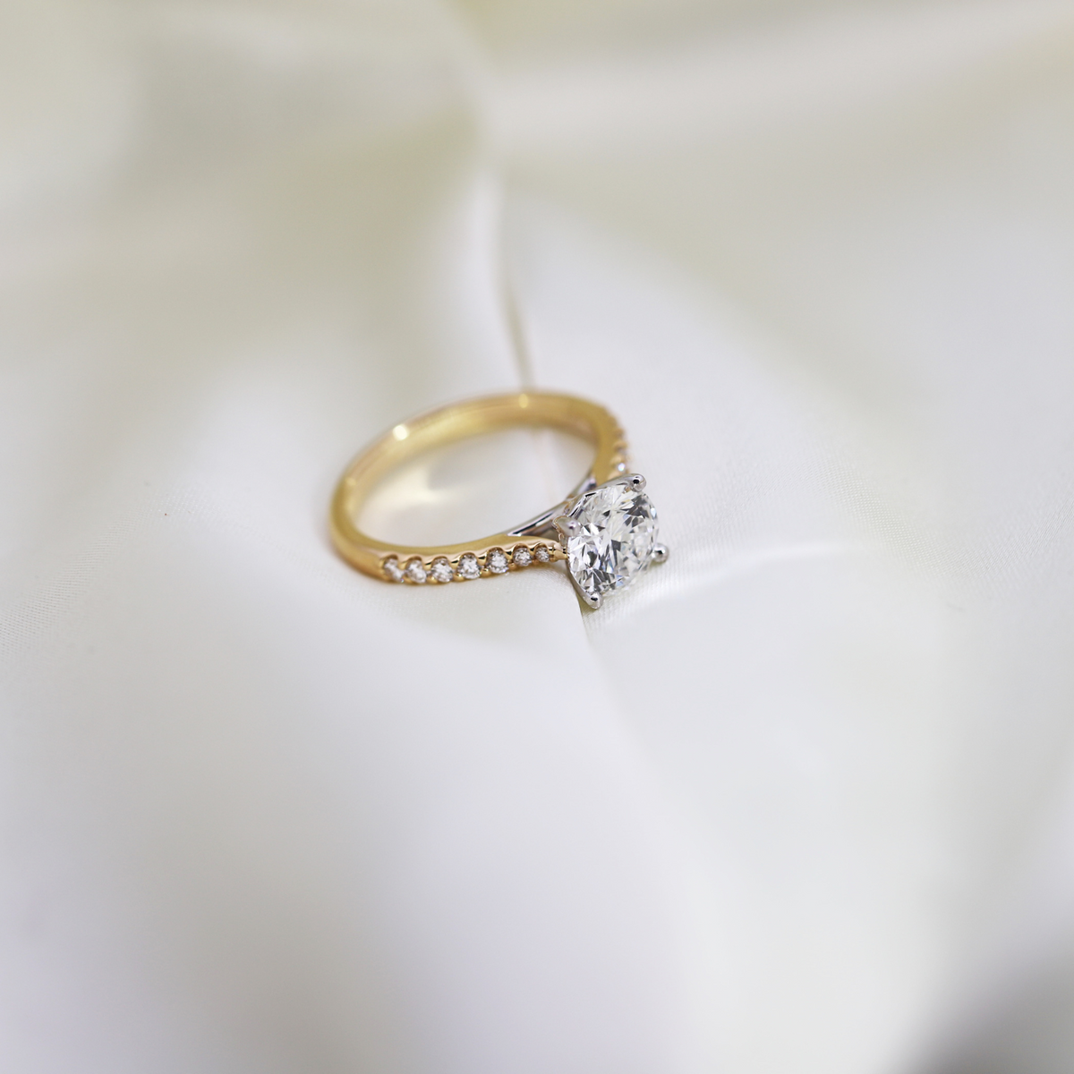 The Ava | 1.81ct Round Lab Grown Diamond Engagement Ring