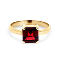 9ct Yellow Gold Square Garnet Ring