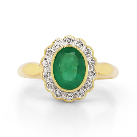 18ct Yellow Gold Natural Emerald & Diamond Cluster Ring - alternate view