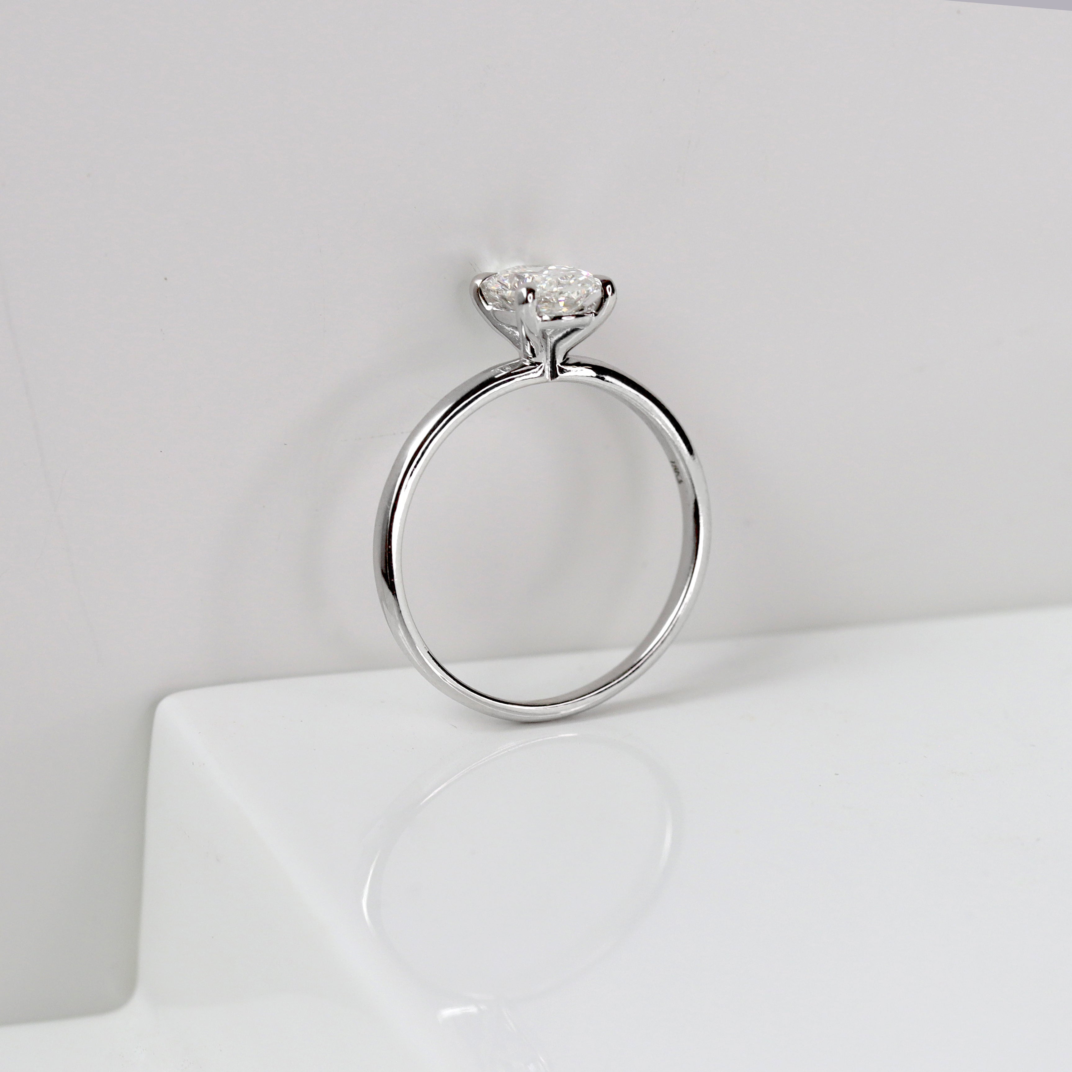 The Ally | 1.05ct Oval Lab Grown Diamond Engagement Ring