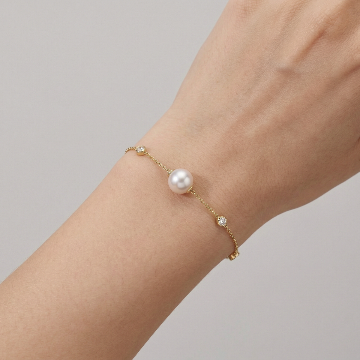 9ct Yellow Gold Freshwater Pearl & Lab Grown Diamond Bracelet