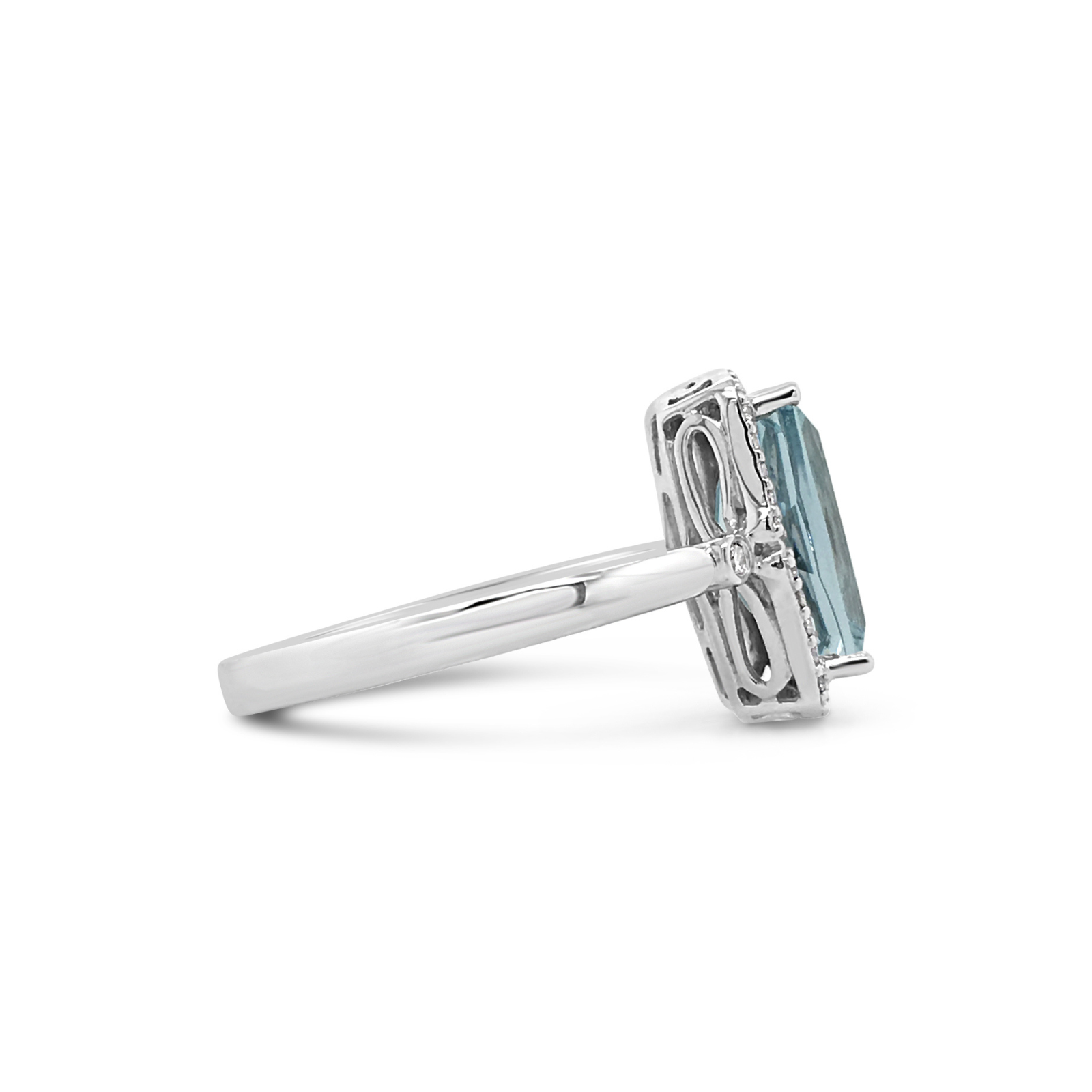 9ct White Gold Cushion Cut Aquamarine & Diamond Ring