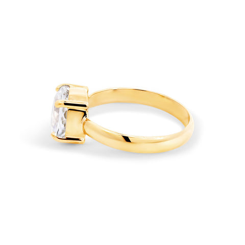 9ct Yellow Gold Round White Topaz Ring - alternate view