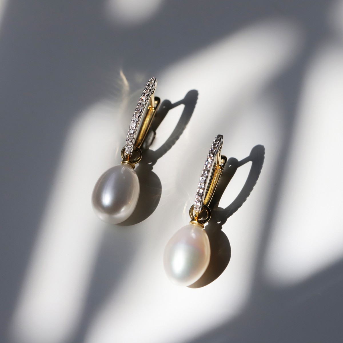 9ct Yellow Gold Diamond & Freshwater Pearl Earrings