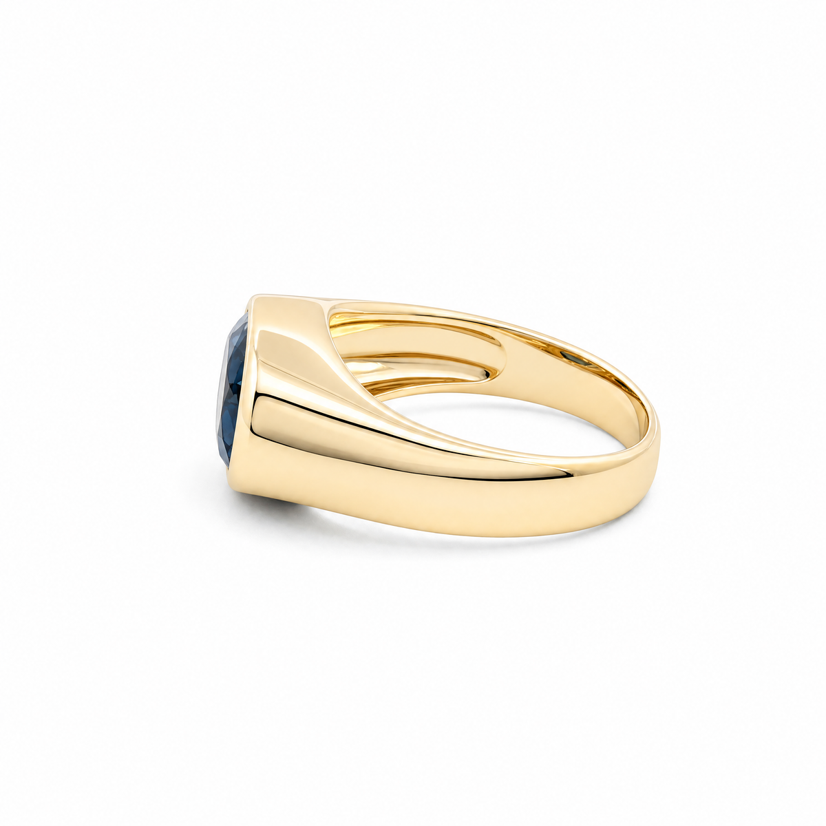 9ct Yellow Gold Oval London Blue Topaz Dress Ring