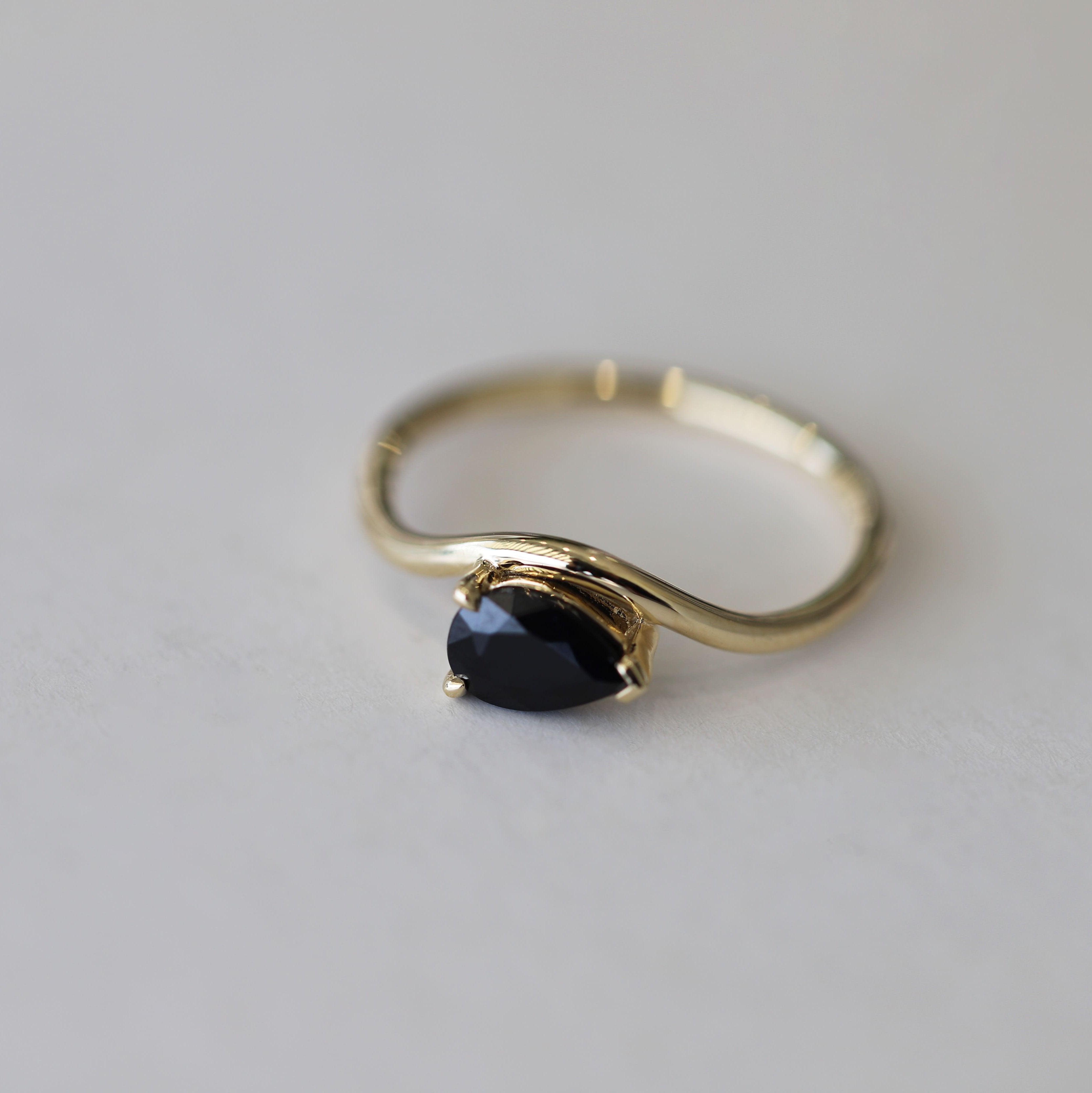 9ct Yellow Gold Sapphire Dress Ring