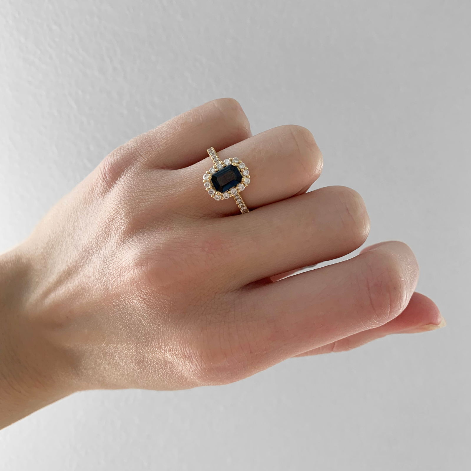 18ct Yellow Gold 'Maddi' Natural Sapphire & Lab Grown Diamond Engagement Ring