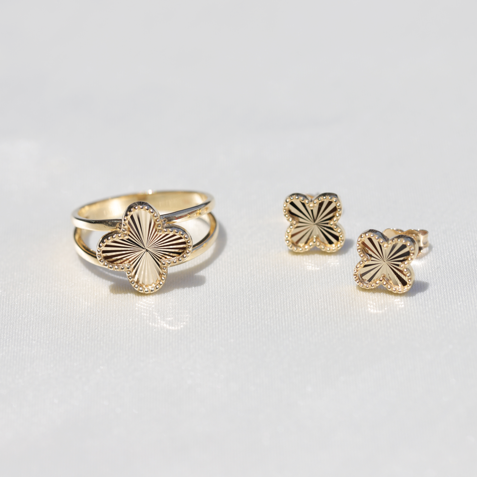 9ct Yellow Gold Four Leaf Clover Ring With Beaded Edges