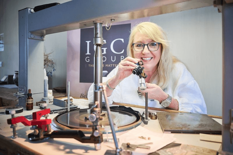 Jewellery craftsmanship and engraving at My Jewellery Shop